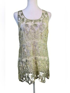 Pinky silver/white Crochet Mesh /Bohemian Flair/floral Lace Tank Top size M